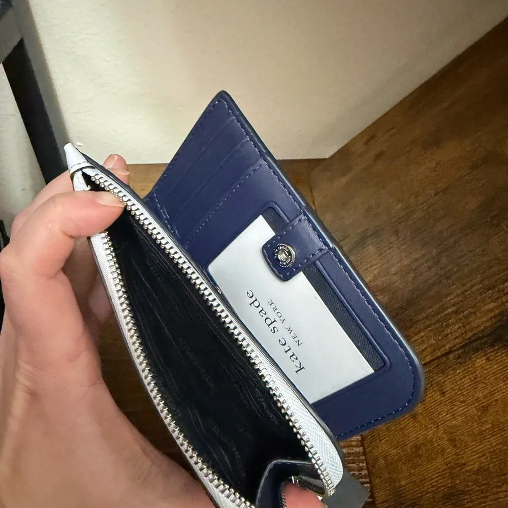 Kate Spade ♠️ Wallet - Picture 7 of 7